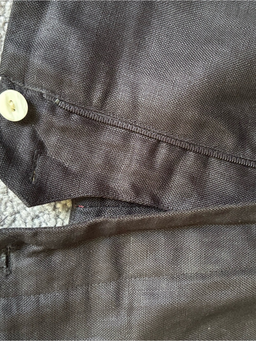 Vintage High-Waisted 100% Linen Shorts - Picture 6 of 12